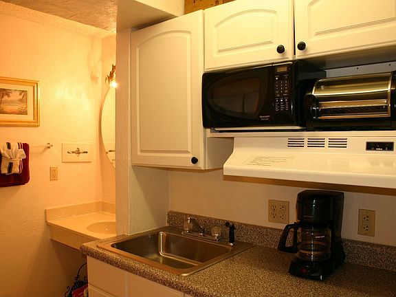 3rd image of 313 S Atlantic Ave #427