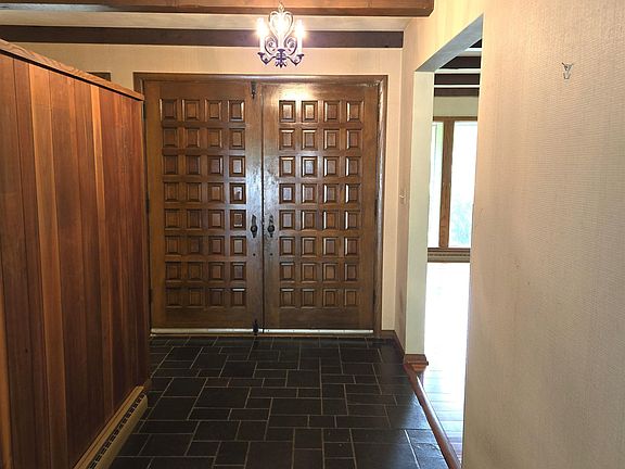 5th image of 1720 Stratford Ln