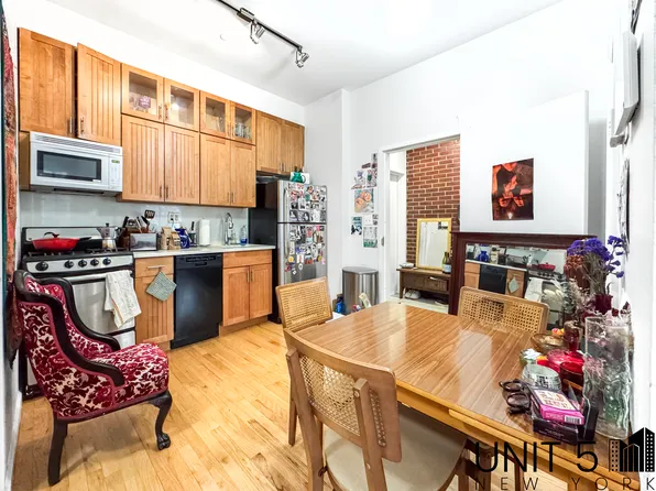 17 Judge Street image 1 of 9