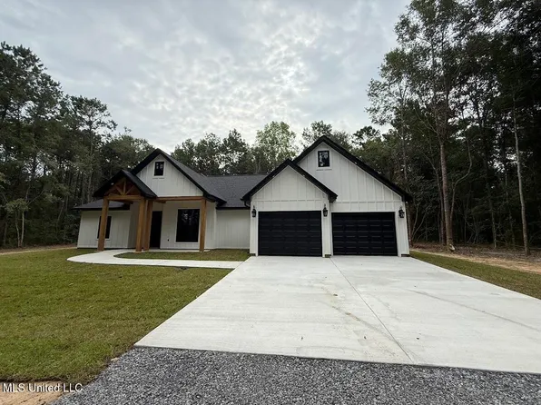 5350 Hoda Rd, Kiln, MS 39556