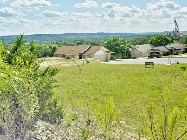 306 Vantage Cir, Kerrville, TX 78028