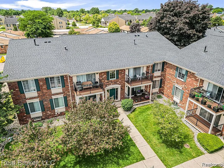 34763 Maple Lane Dr #57 — Photo 2