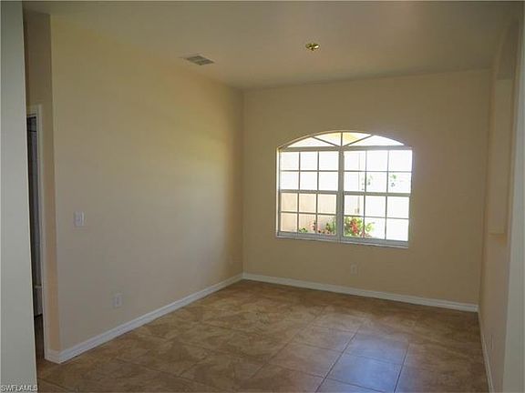 3rd image of 633 NW 26th St