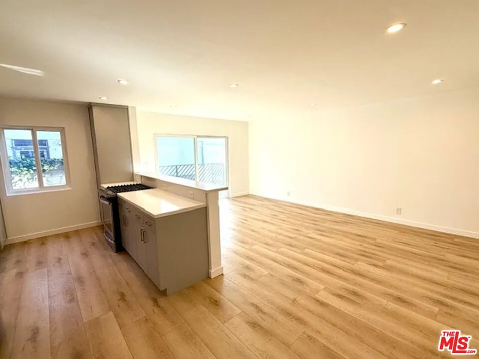 2 bed, 2.0 bath, $3,595 — Photo 3