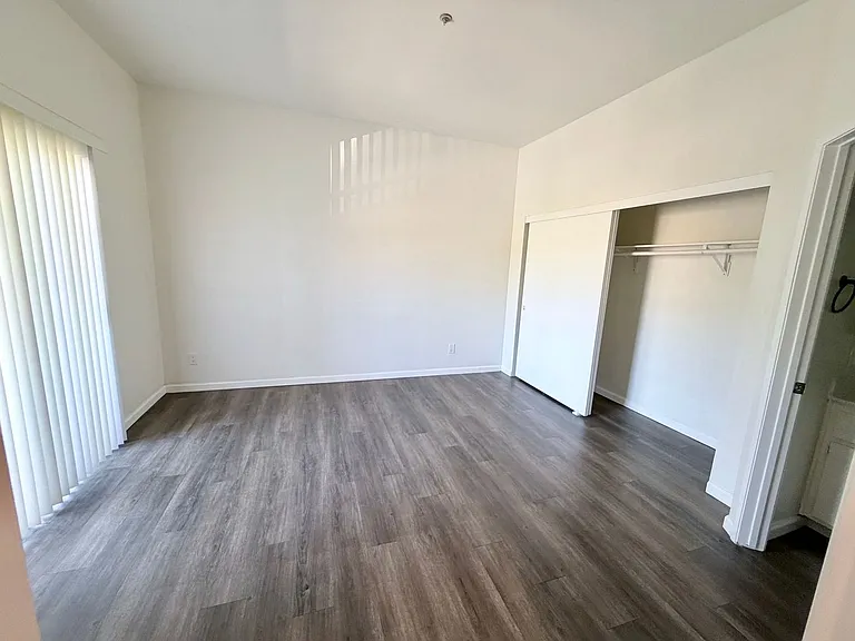 Oakdale Apartments (Village Palm Apartments) — Photo 11