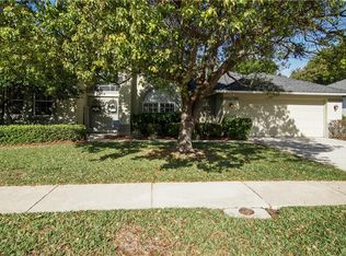 3521 Autumn Glen Dr, Valrico, FL 33596