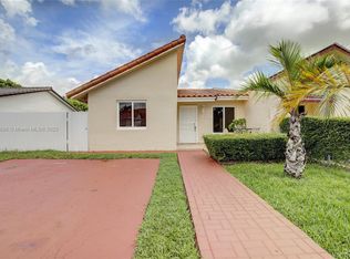 11551 SW 5th St, Sweetwater, FL 33174