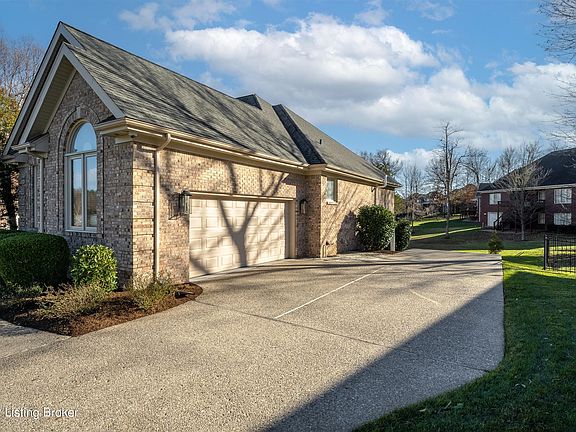 3rd image of 3906 Woodmont Park Ln