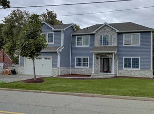 40 Pine St, Closter, NJ 07624