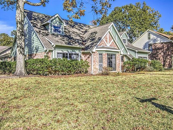 2nd image of 19603 Hurst Wood Dr