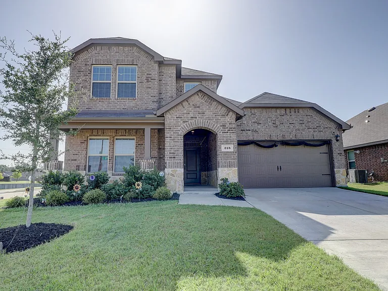218 Alice Springs Ln — Photo 1