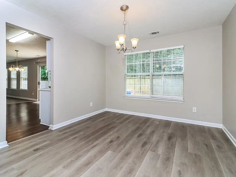 1240 Chris Lake Dr — Photo 9