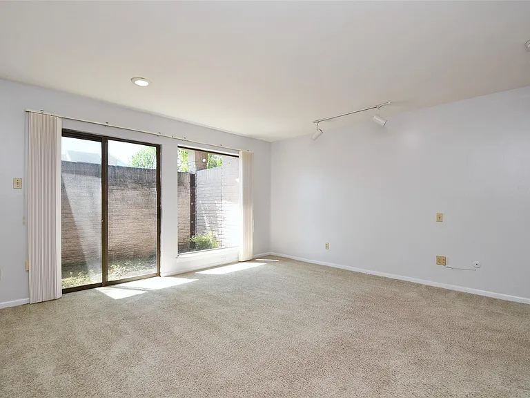 7718 Moondance Ln — Photo 15