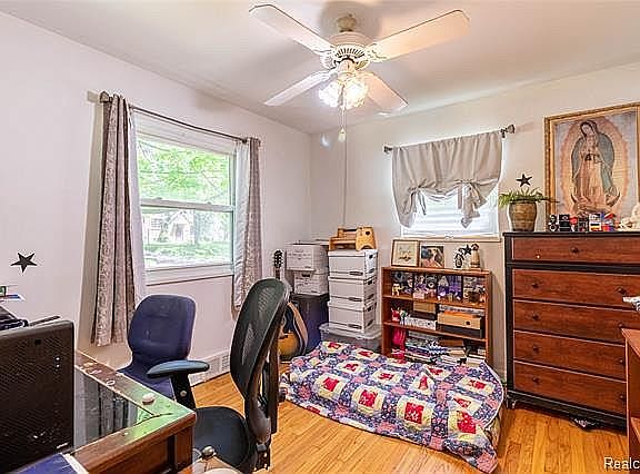 3rd image of 403 Montgomery Ave
