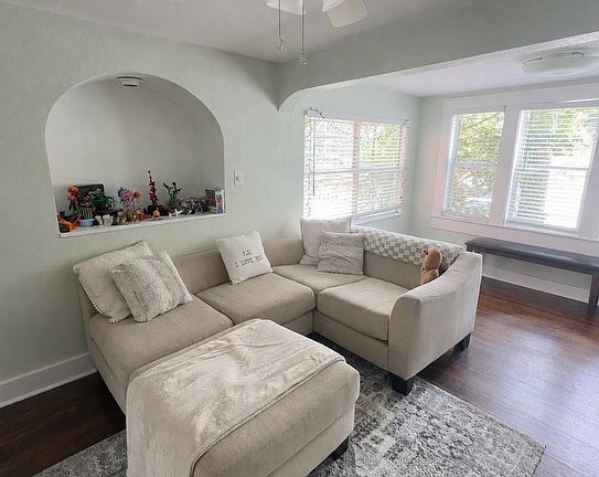 2nd image of 1017 8th St N #1017