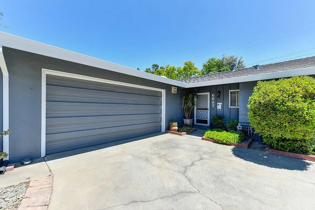 6637 Doreen Way photo 1
