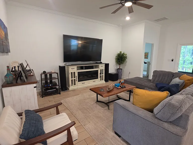 248 Zancara St — Photo 11