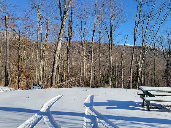 3rd image of 135 Mountain Ln N