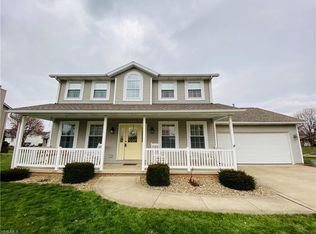 125 Bob Ed Harris Ave SW, New Philadelphia, OH 44663