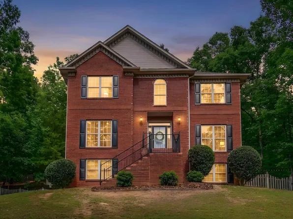 208 Silverleaf Dr, Pelham, AL 35124