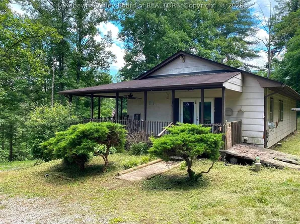 6945 Upper Mud River Rd, Branchland, WV 25506