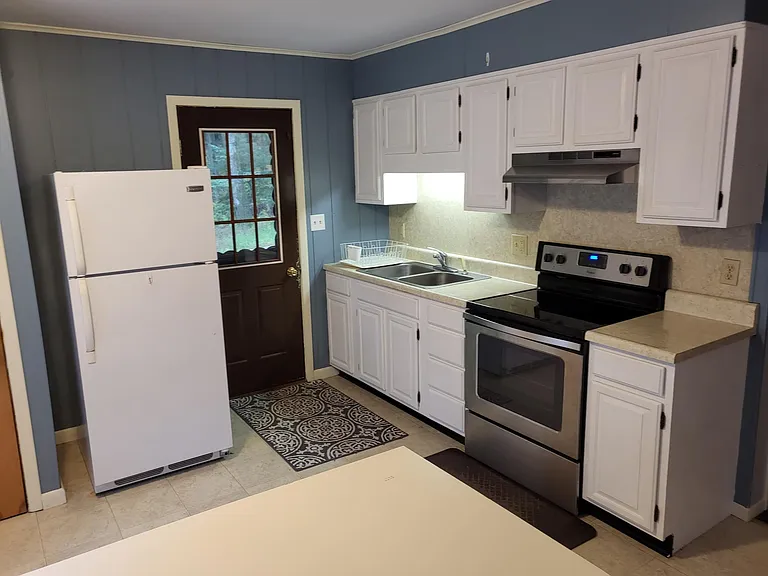 31 Greenhouse Ln #24B — Photo 2