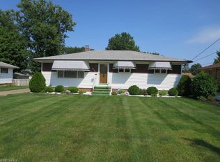 6605 Maplehurst Rd, North Olmsted, OH 44070