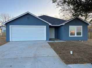 522 Walker St, Bonham, TX 75418