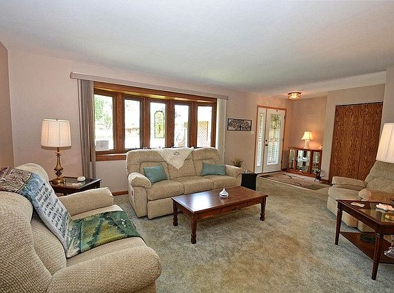 4th image of 5325 La Palm Ct