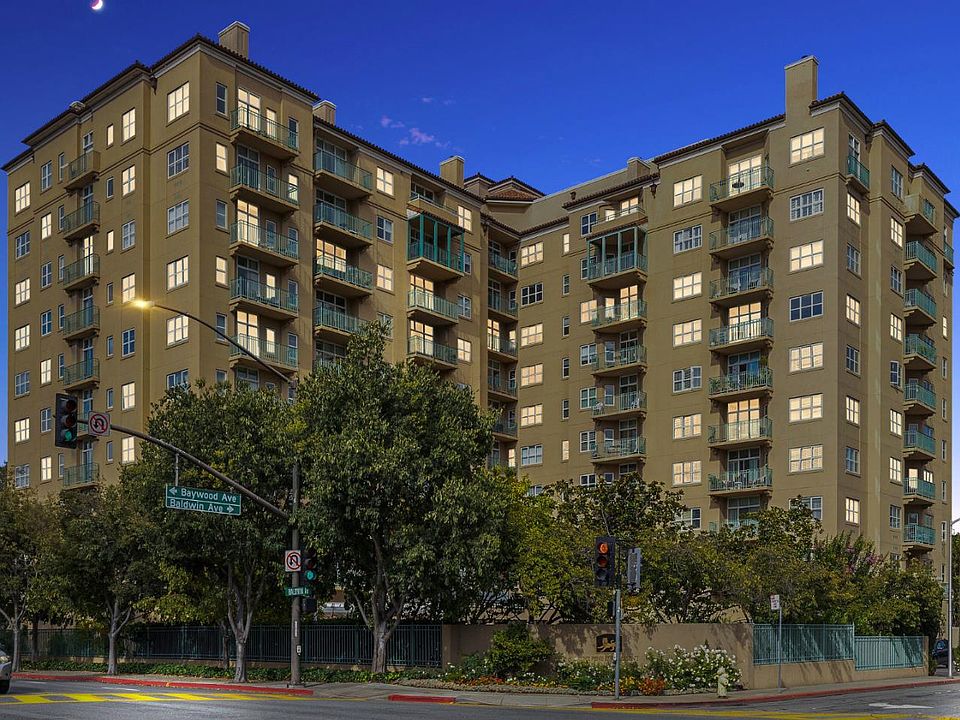 1st image of 1 Baldwin Ave APT 810