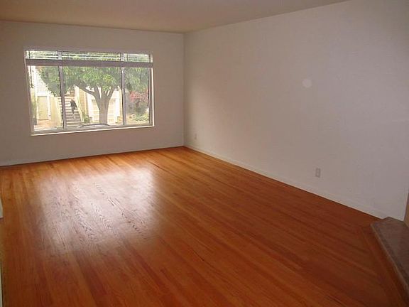 2nd image of 537 Hill St