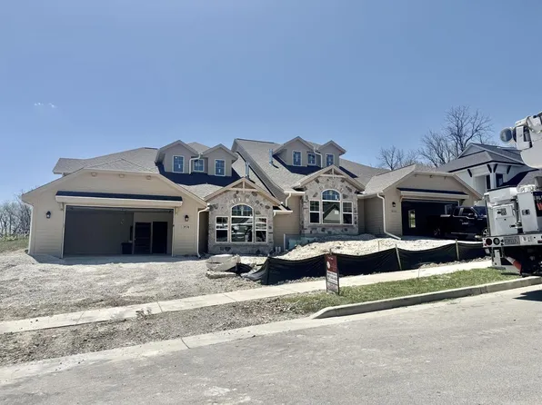 3531 Hawthorn Hill DRIVE, Waukesha, WI 53188