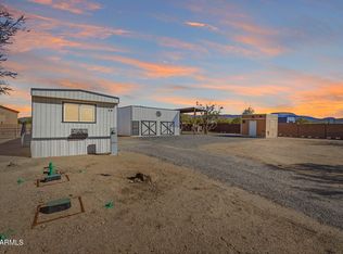 24 W Circle Mountain Rd, New River, AZ 85087