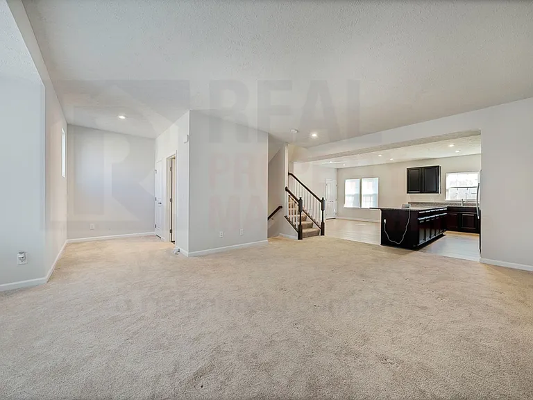 4011 N Steels Cir — Photo 19