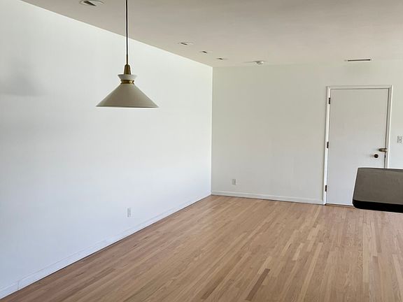 5th image of 26 W Constance Ave Unit 8