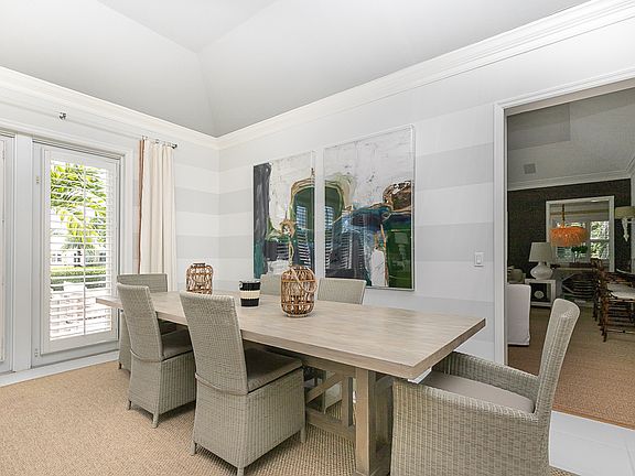 4th image of 751 Shady Lake Ln