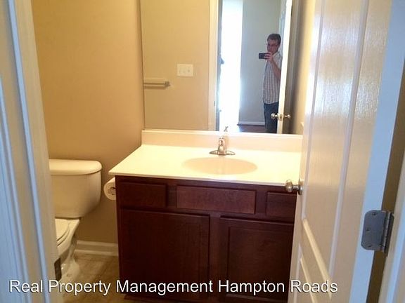 5th image of 253 Carnelian St