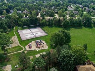 17529 Fairfax Ln, Strongsville, OH