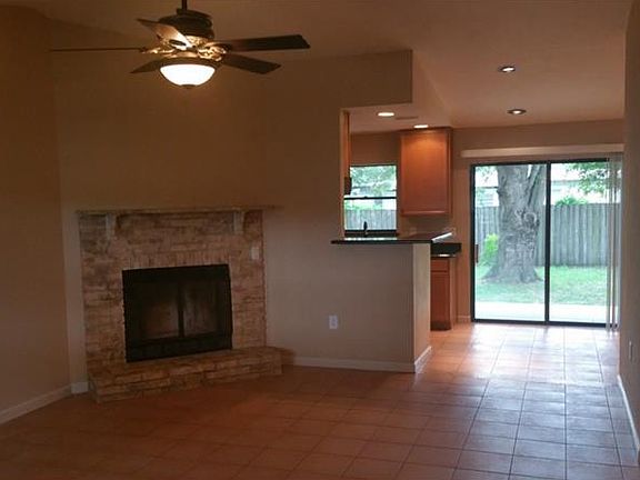 2nd image of 3514 Falling Leaf Ln