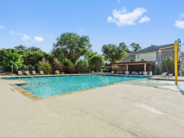 1113 Granger Dr — Photo 47