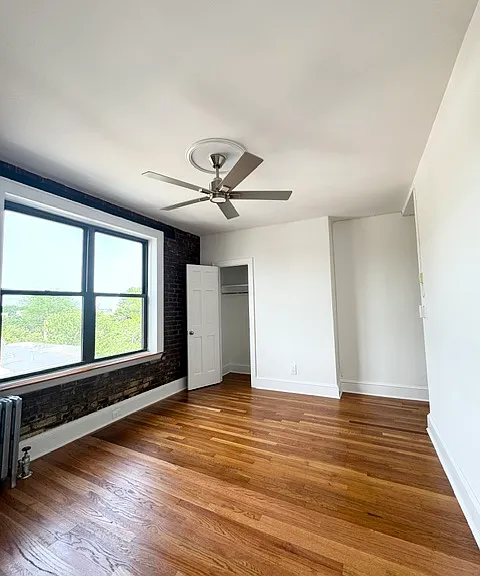21-14 Crescent St #D6 — Photo 3
