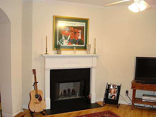 5th image of 723 Gardenside Cir SE