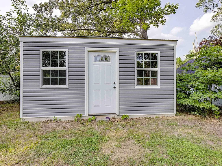 742 Elmhurst Rd — Photo 19