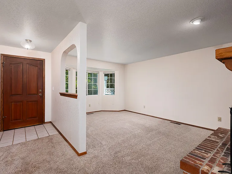 12525 Nyanza Rd SW — Photo 2