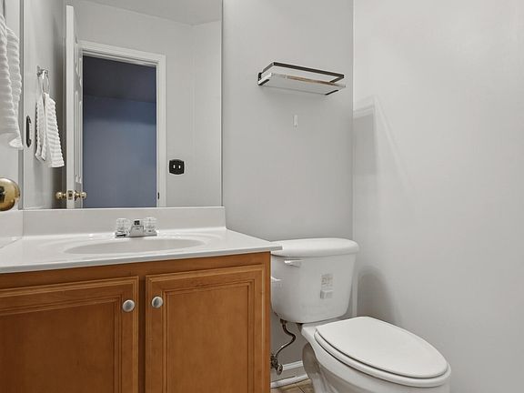 5th image of 410 John Sutherland Dr