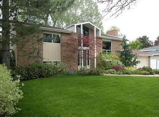 1540 E Spring Run Dr, Holladay, UT 84117