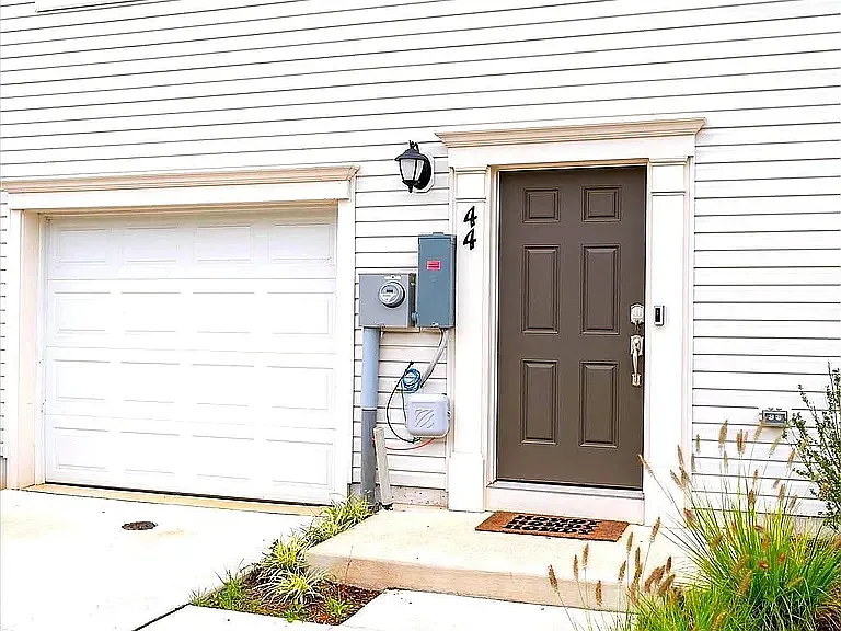 44 Stembogan Ct — Photo 3