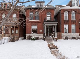 2842 Victor St, Saint Louis, MO 63104