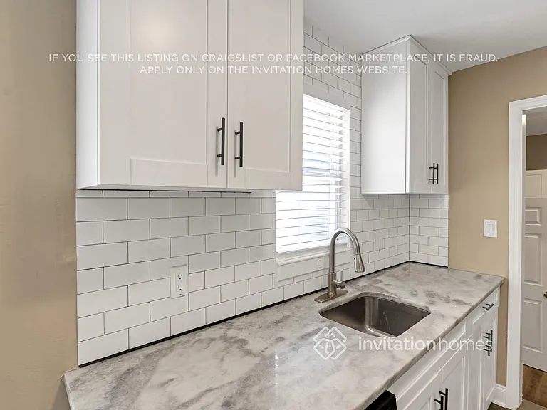 424 4th St NW — Photo 7