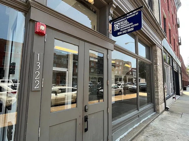 1322 W Broad St — Photo 32
